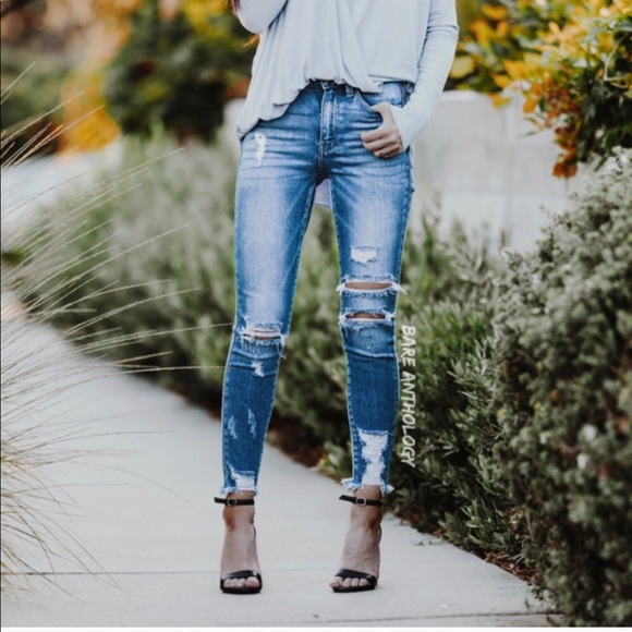 NWT KanCan distressed jeans medium wash - Picture 2 of 5